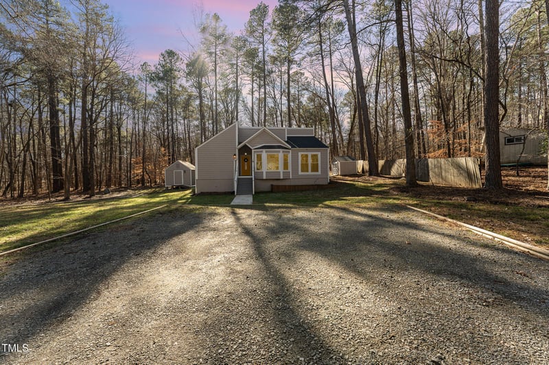 6 Pine Tree Ln, Chapel Hill, NC 27514