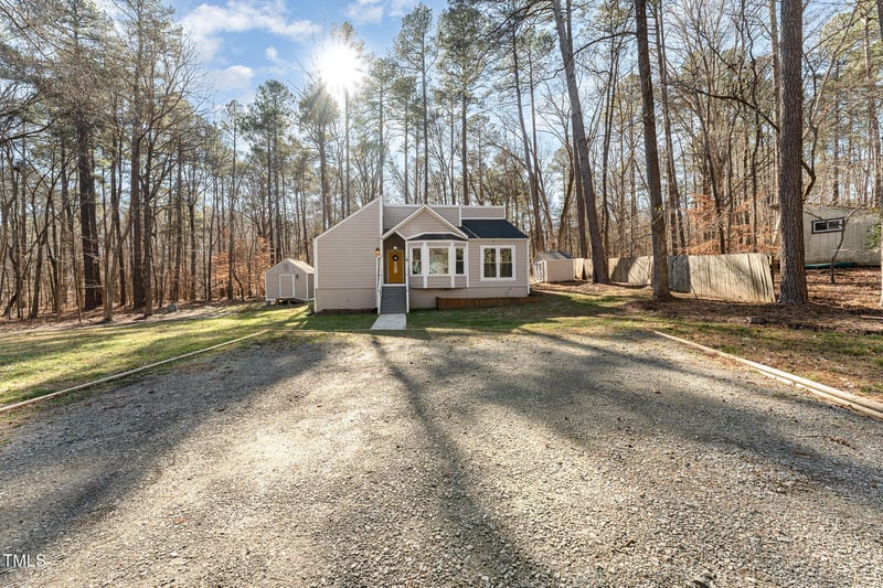 6 Pine Tree Ln, Chapel Hill, NC 27514