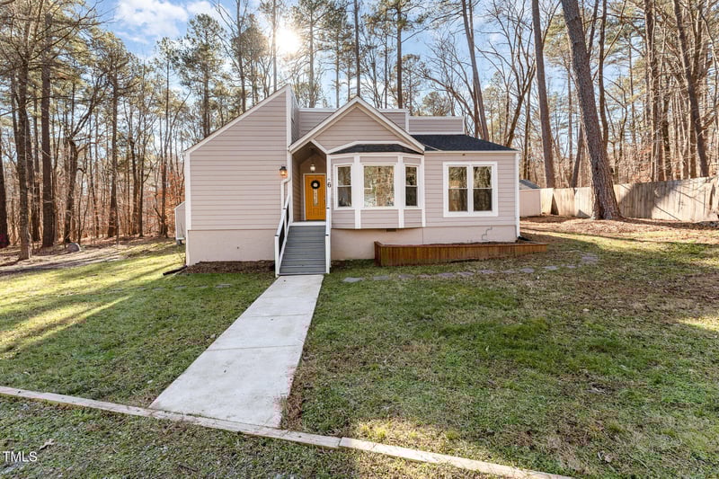 6 Pine Tree Ln, Chapel Hill, NC 27514