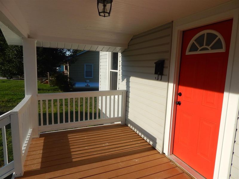 6 N Second St, Franklinton, NC 27525