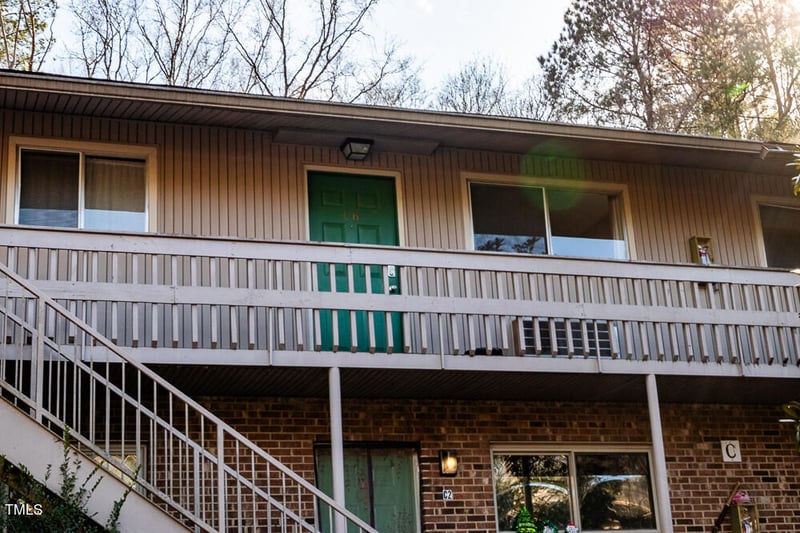 6 Shepherd Ln #Blgd C, Chapel Hill, NC 27514