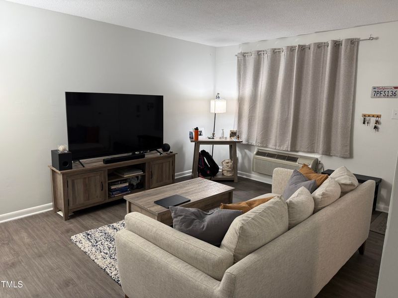6 Shepherd Ln #Blgd C, Chapel Hill, NC 27514