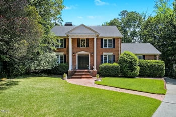 6 St James Pl, Chapel Hill, NC 27514
