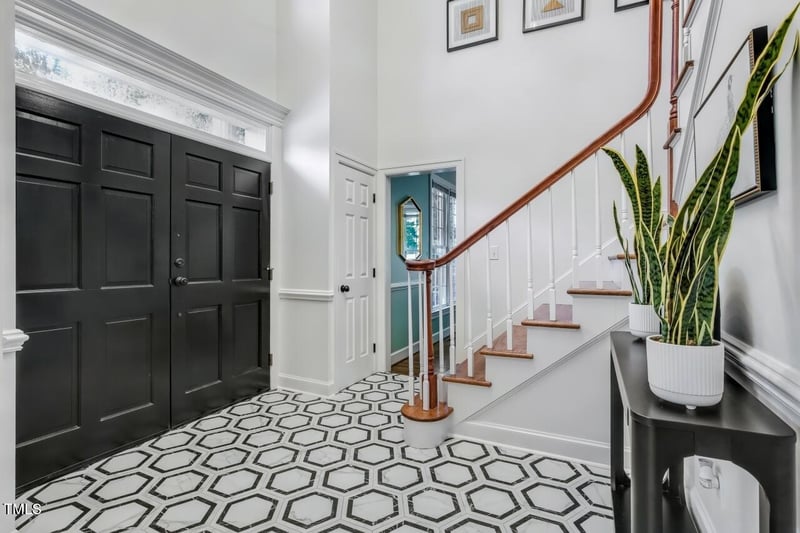 6 St James Pl, Chapel Hill, NC 27514
