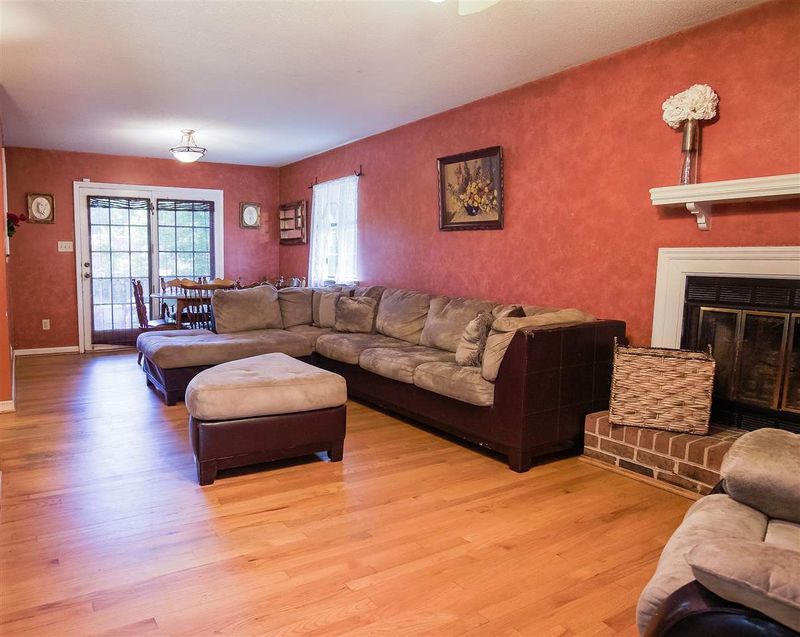 6 Sweetbay Ct, Durham, NC 27704
