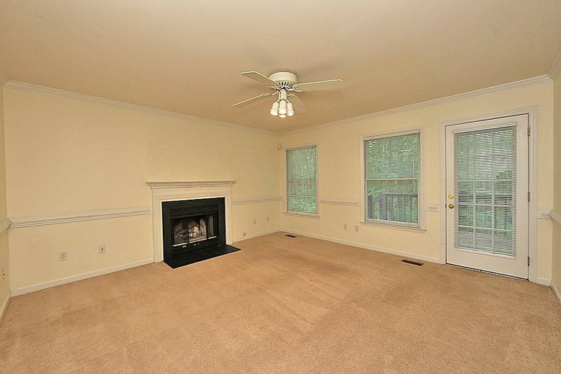 6 Tippecanoe Ct, Durham, NC 27713