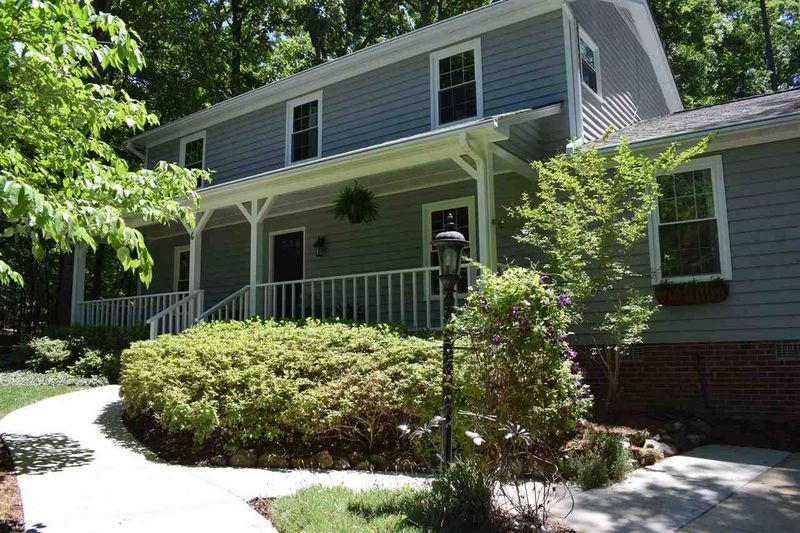 6 Tupelo Ln, Chapel Hill, NC 27514