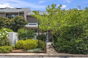 6 Weybridge Pl, Chapel Hill, NC 27517