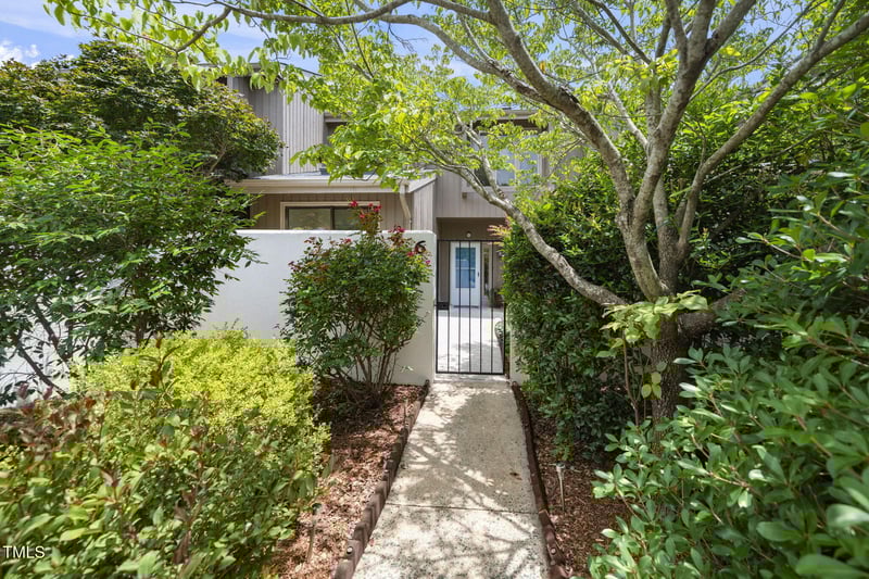 6 Weybridge Pl, Chapel Hill, NC 27517