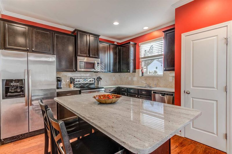 6 White Spruce Ct, Durham, NC 27703