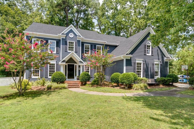 6 Worcester Pl, Durham, NC 27707