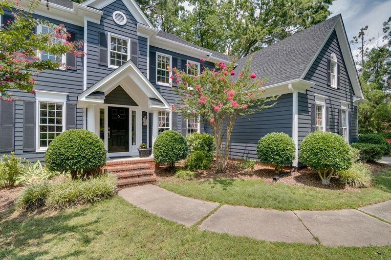 6 Worcester Pl, Durham, NC 27707