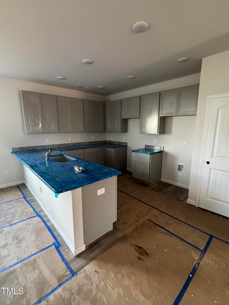 60 Commons Cir, Clayton, NC 27520