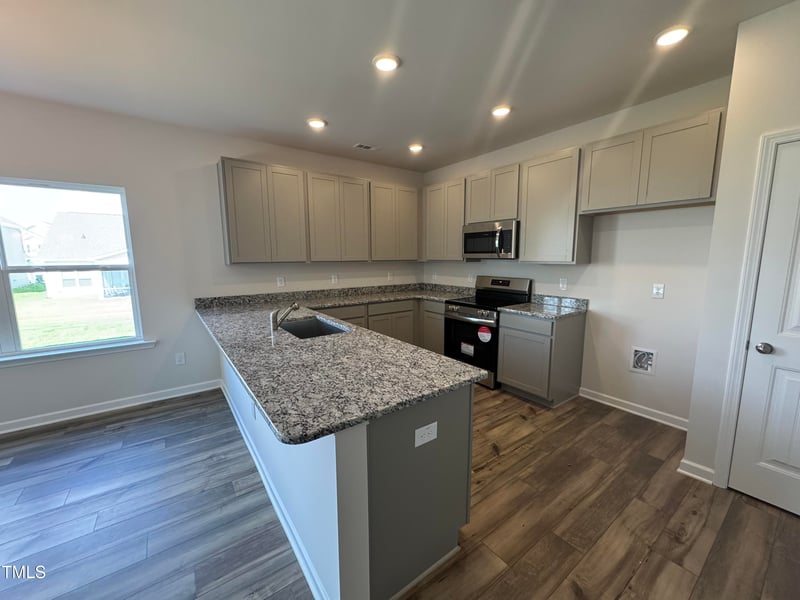 60 Commons Cir, Clayton, NC 27520