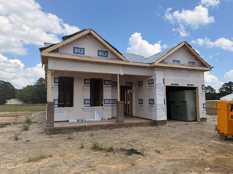 60 Coulter Ct, Selma, NC 27576