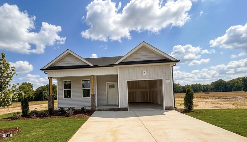 60 Coulter Ct, Selma, NC 27576