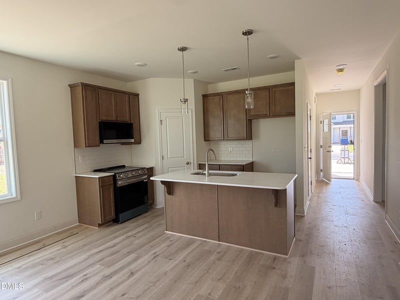 60 Coulter Ct, Selma, NC 27576