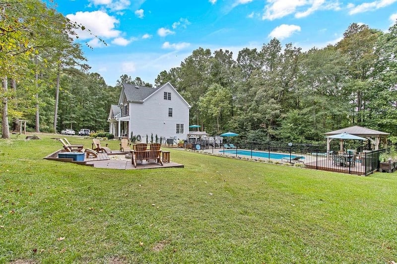 60 Cumberland Rd, Sanford, NC 27330