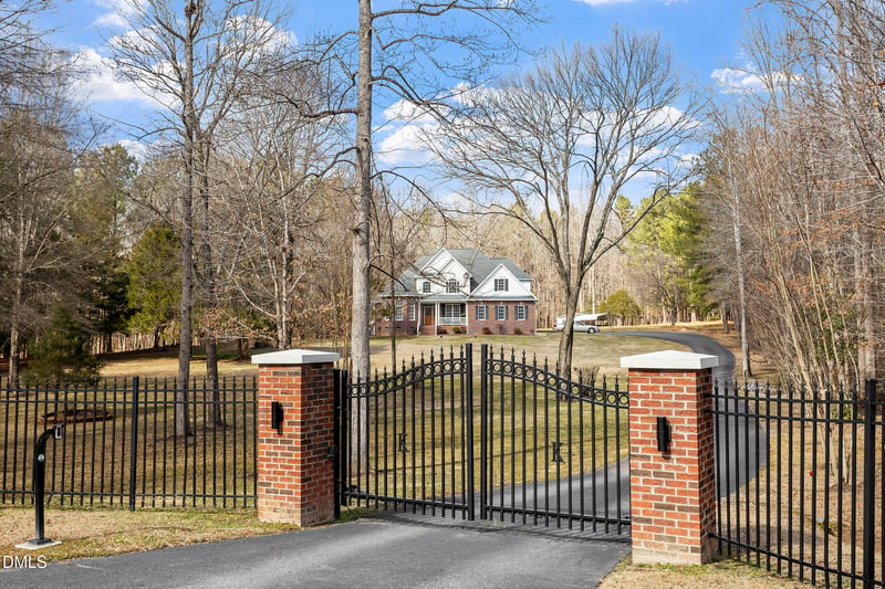 60 Doe Crossing Dr, Louisburg, NC 27549