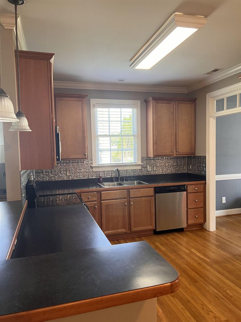 60 Falling Leaf Dr, Youngsville, NC 27596