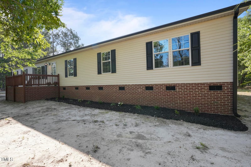 60 Gamache Ln, Lillington, NC 27546