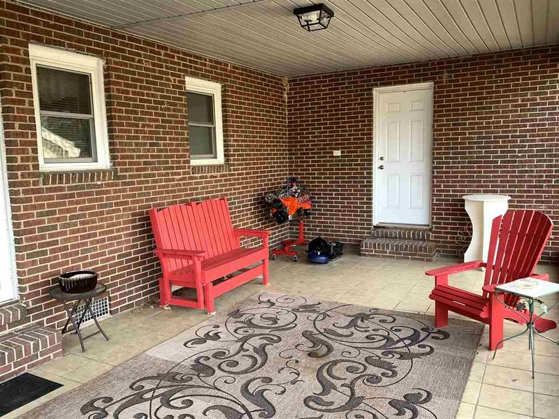 60 Gwinn Rd, Roxboro, NC 27573