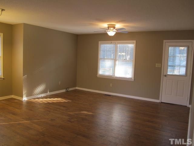 60 Hectors Creek Dr, Fuquay Varina, NC 27526