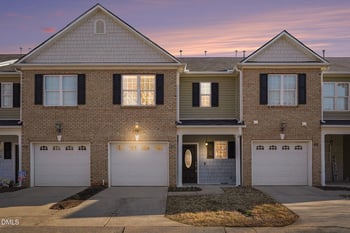 60 Hill Shore Ln, Clayton, NC 27527