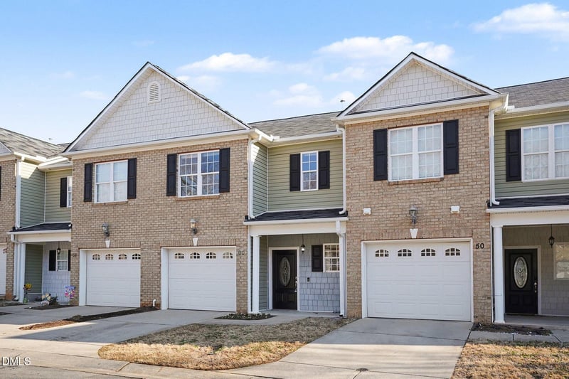 60 Hill Shore Ln, Clayton, NC 27527