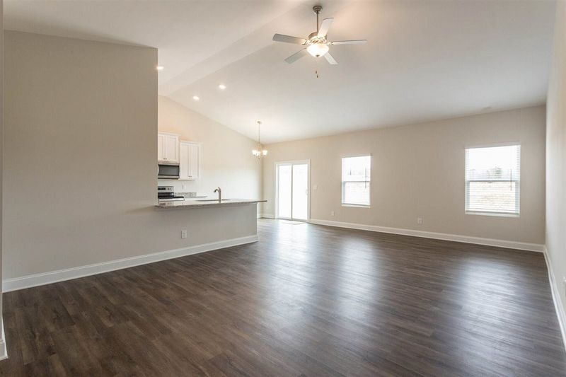 60 Legacy Dr, Youngsville, NC 27596