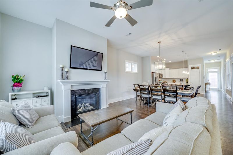 60 Monarch Trl, Chapel Hill, NC 27516
