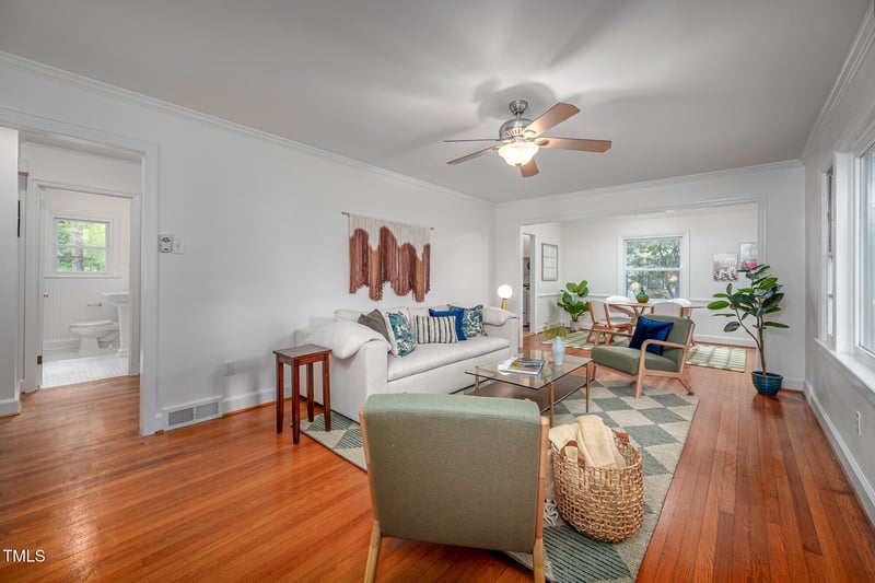 60 Oakwood Dr, Chapel Hill, NC 27517