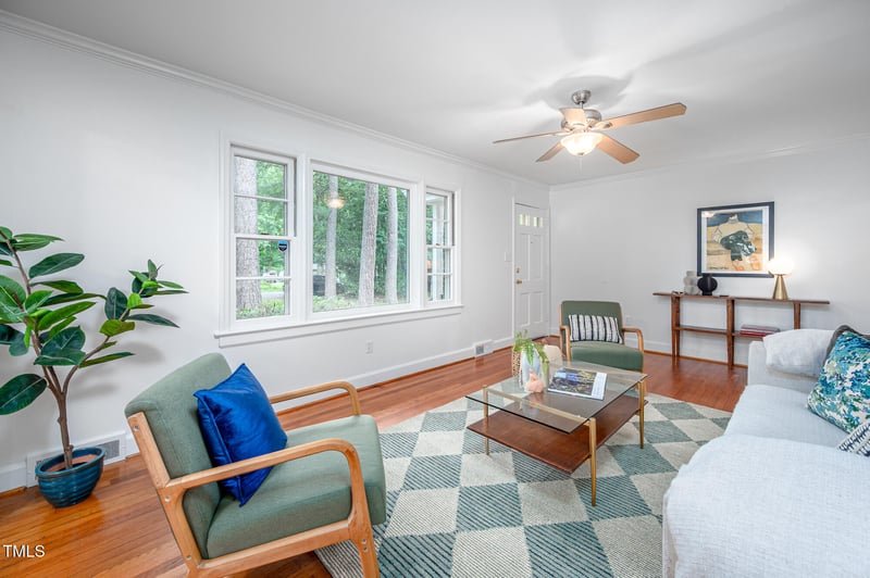 60 Oakwood Dr, Chapel Hill, NC 27517