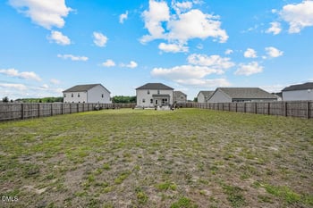60 Olivia Crossing Ct, Four Oaks, NC 27524