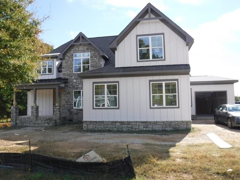 60 Paddocks Ct, Zebulon, NC 27597