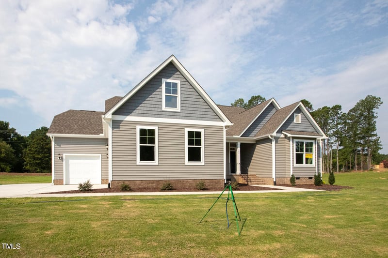 60 Rising Star Dr, Clayton, NC 27520