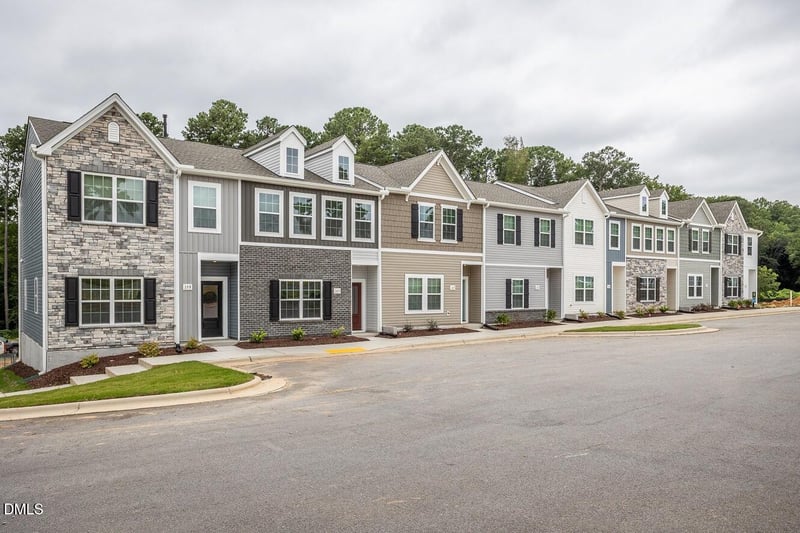 60 Seville Way, Clayton, NC 27520
