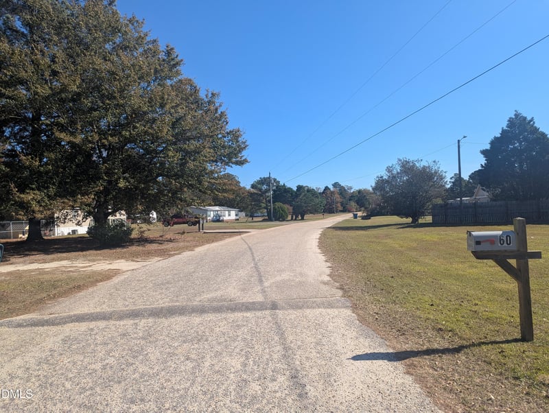 60 Stone Place Rd, Dunn, NC 28334