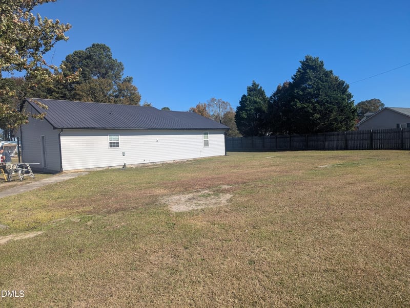 60 Stone Place Rd, Dunn, NC 28334