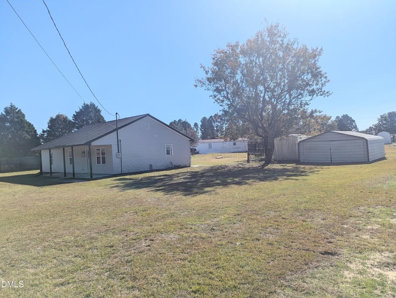 60 Stone Place Rd, Dunn, NC 28334