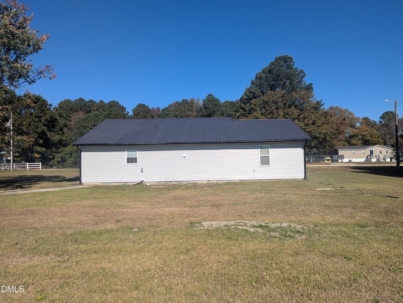 60 Stone Place Rd, Dunn, NC 28334