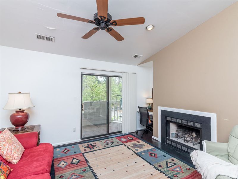 600 Audubon Lake Dr #8C32, Durham, NC 27713