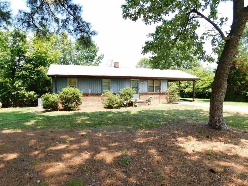 600 W Barbee St, Zebulon, NC 27597