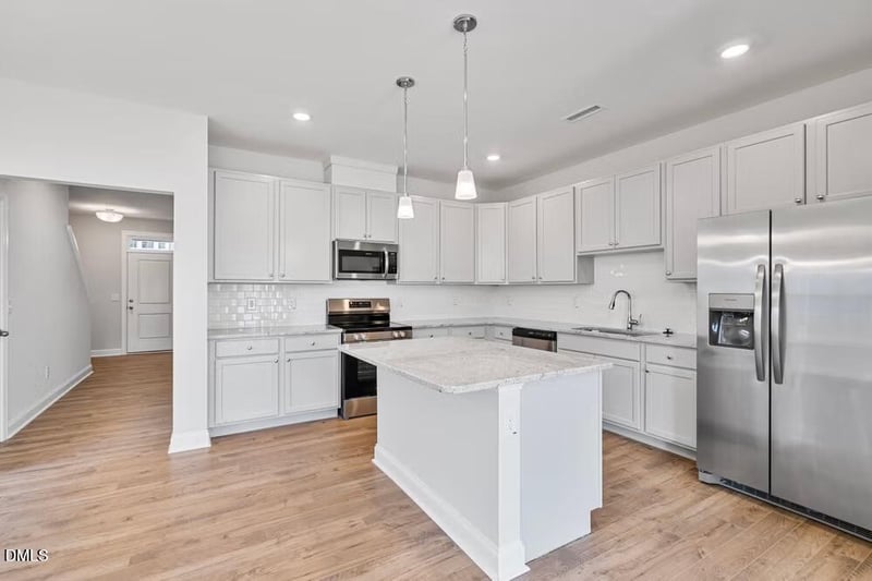 600 Barrington Row Ave, Zebulon, NC 27597