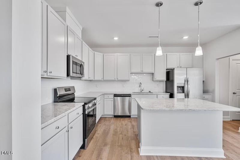 600 Barrington Row Ave, Zebulon, NC 27597