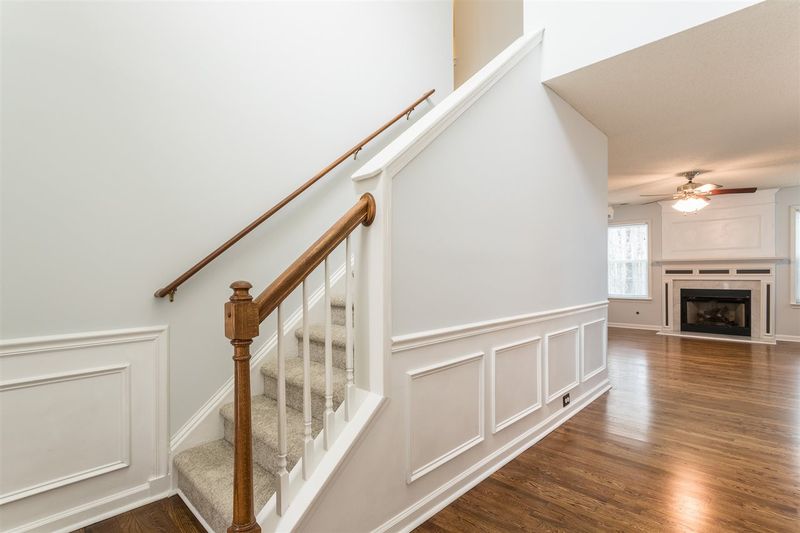600 Brickstone Dr, Apex, NC 27502