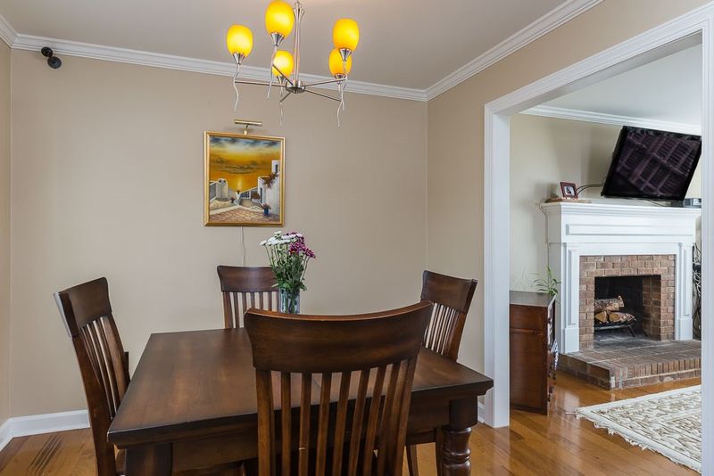 600 Cross Timbers Dr, Durham, NC 27713