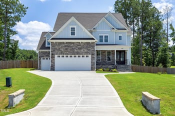600 Darian Woods Dr, Holly Springs, NC 27540