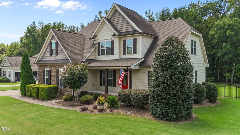 600 Far Post Dr, Fuquay Varina, NC 27526