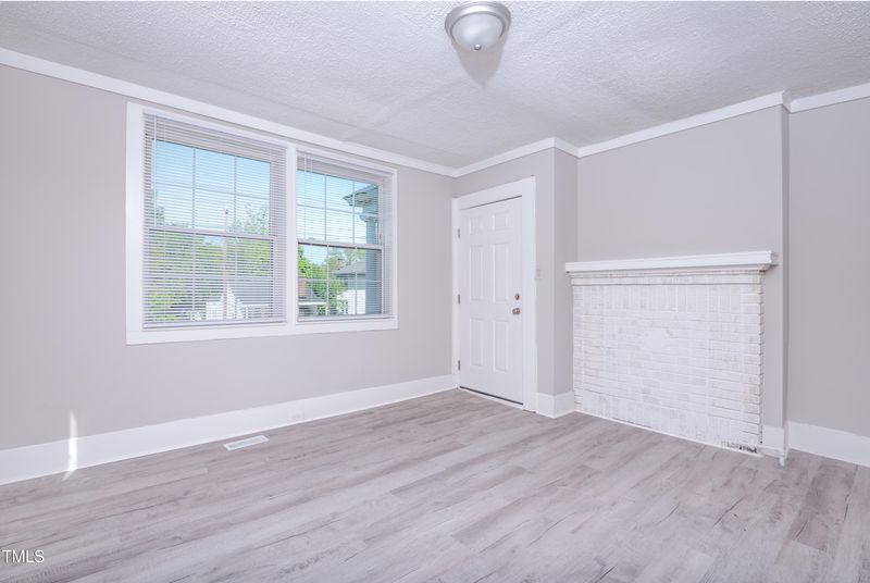 600 N Hyde Park Ave, Durham, NC 27703